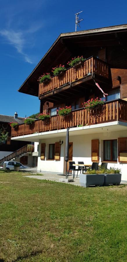 Haus Sandra Fiesch Luaran gambar